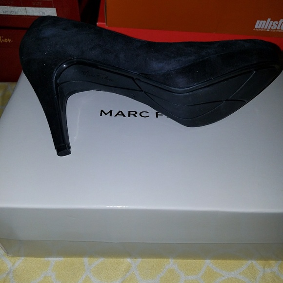 Heels - Picture 3 of 4